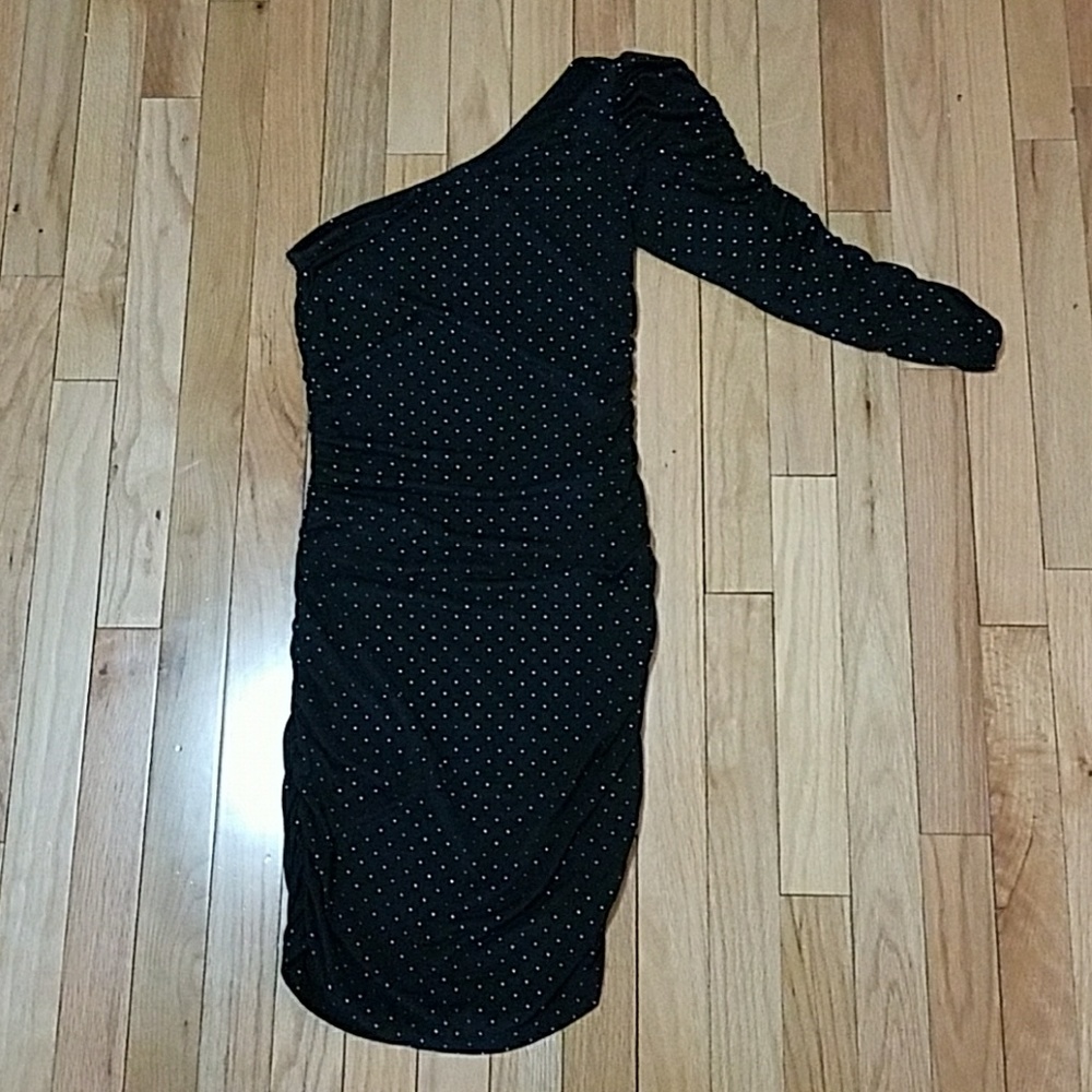 One sleeve black dress